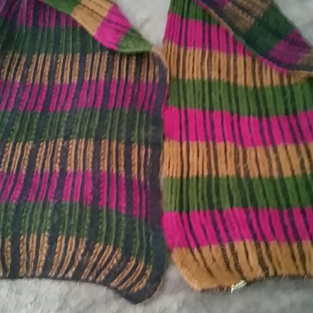 Scarf - Picture 2 of 4